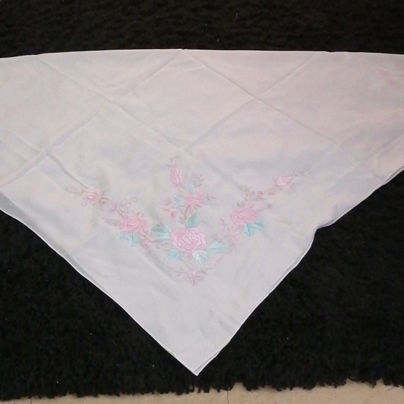 New silk embroidery scarf - Picture 1 of 3